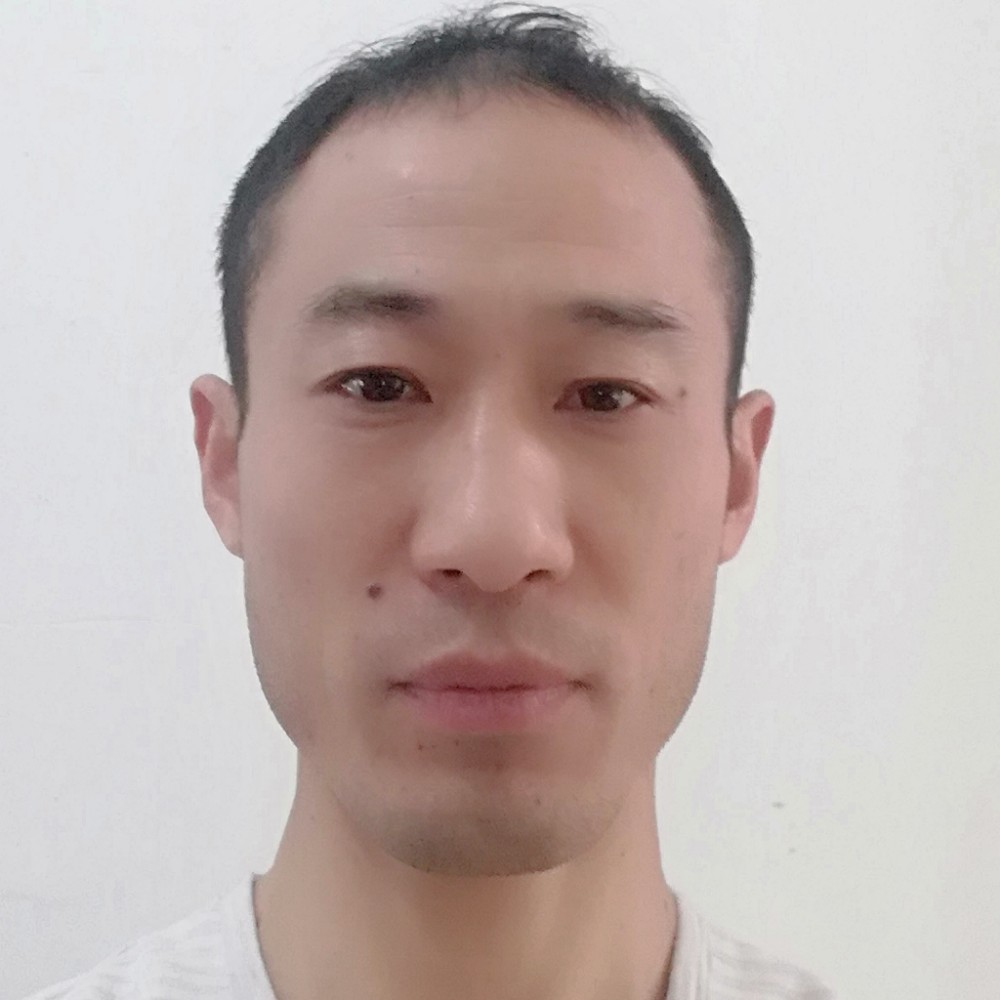 小刺猬苦恋笨笨的照片