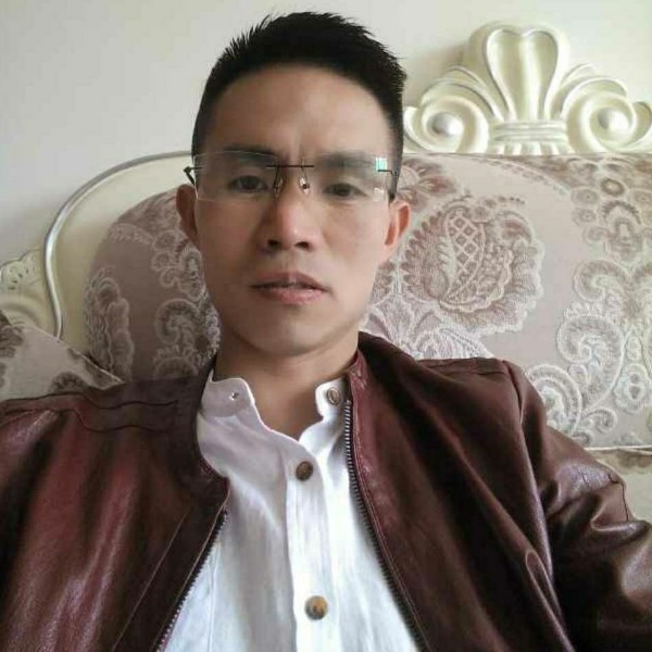 直率泪了红尘的照片