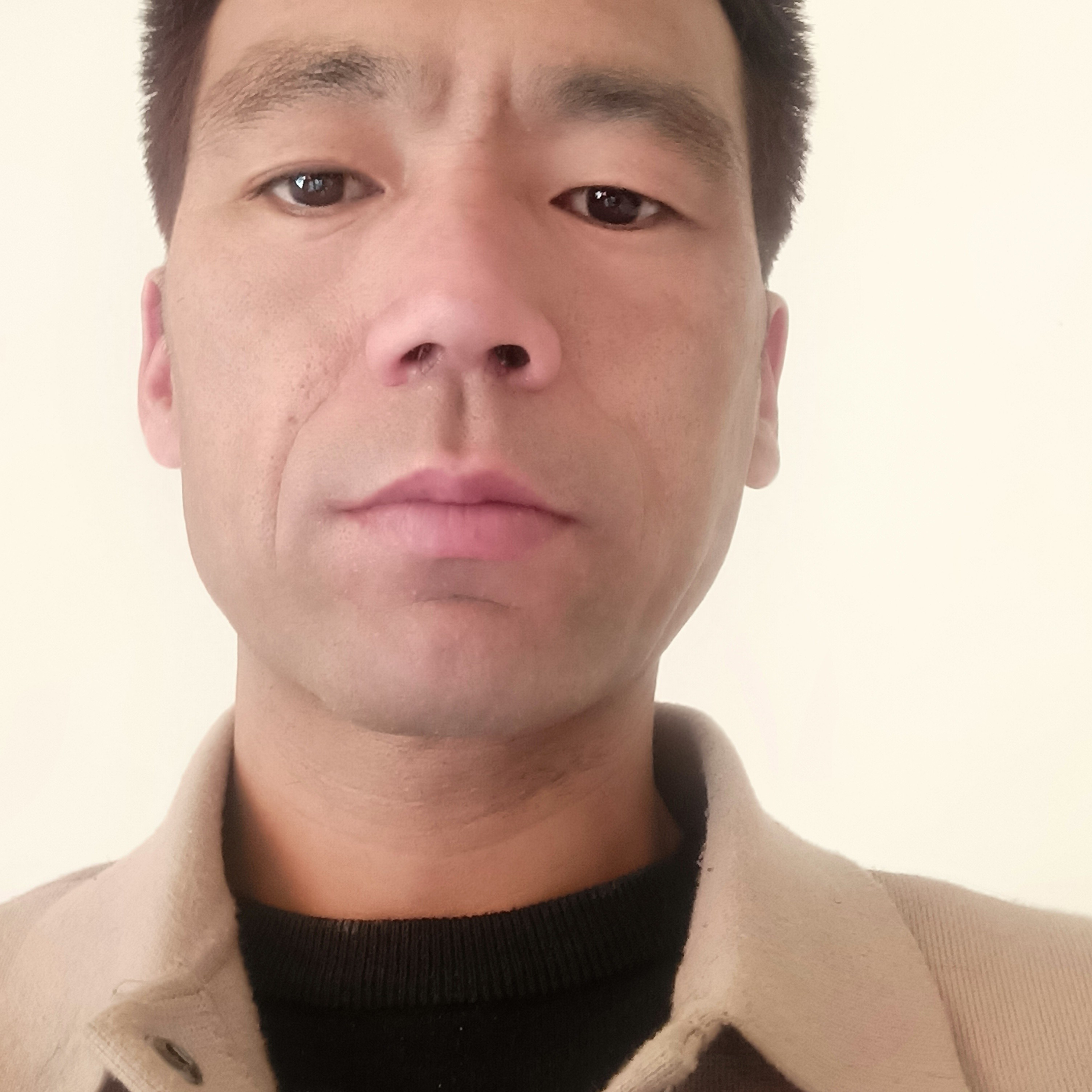 可爱放弃手机的照片