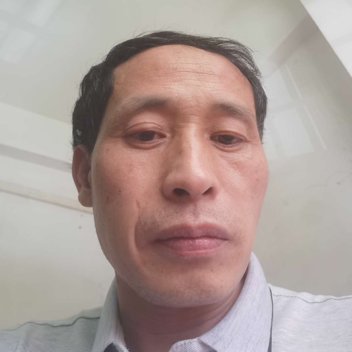 余溫挽手谁的照片