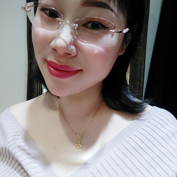 执笔画尘的照片