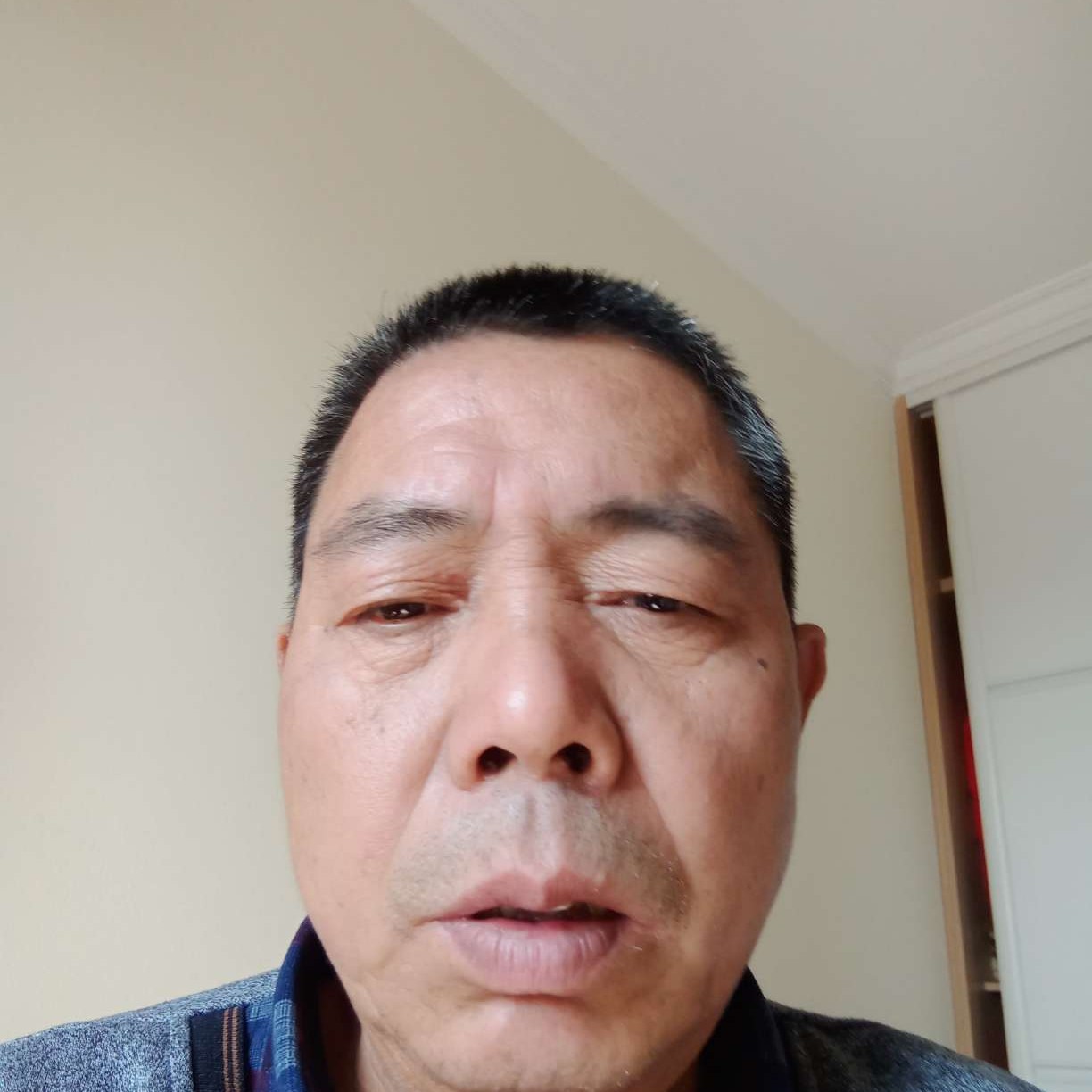阳光演变飞机的照片