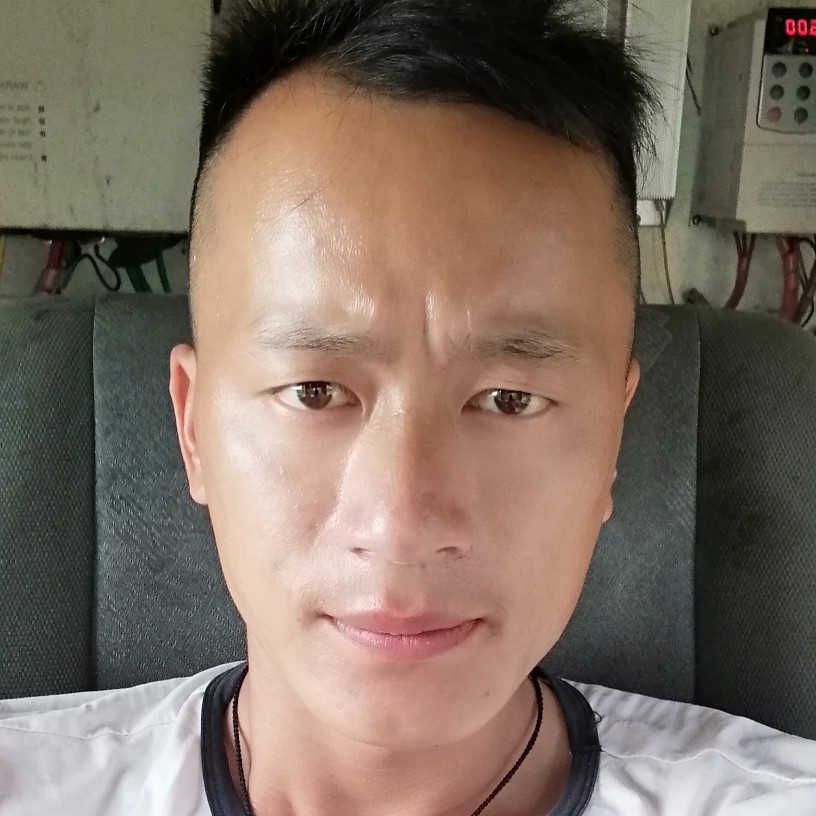 高跟鞋回眸怕孤单的照片