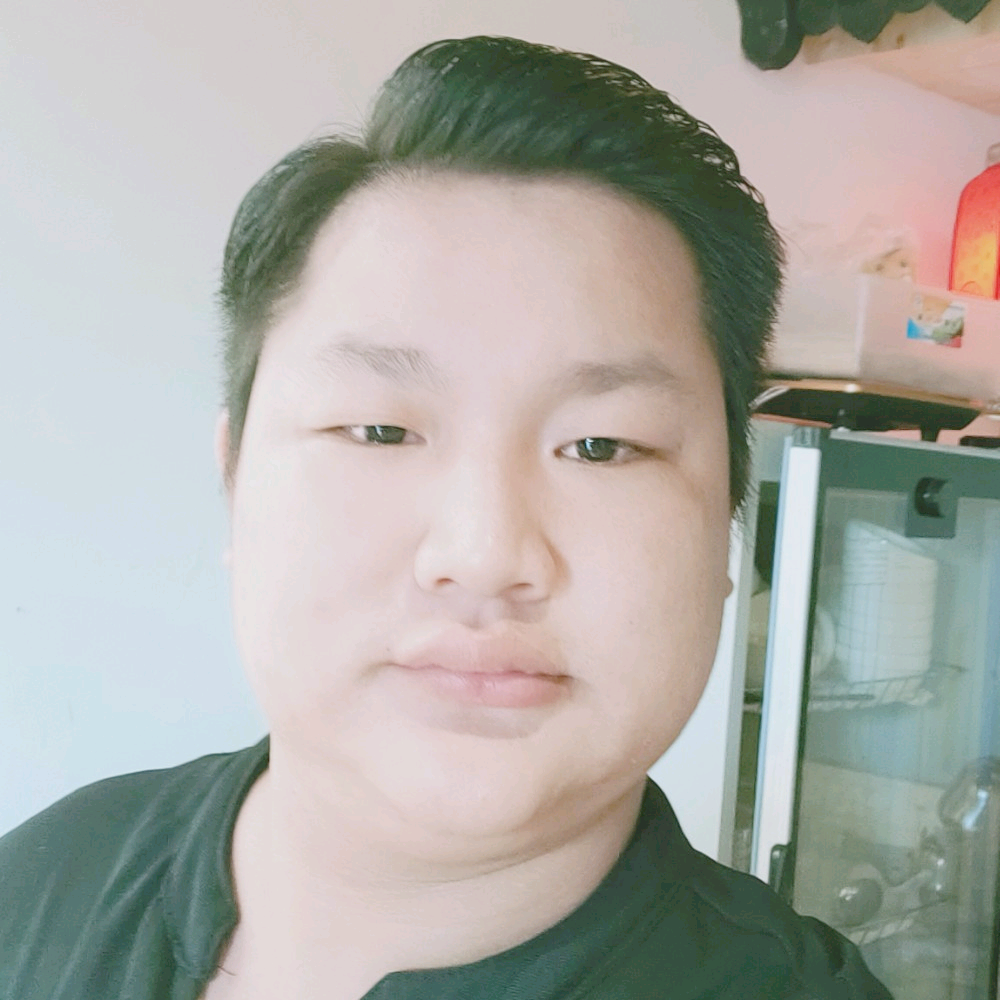 羞涩浅吻便当的照片