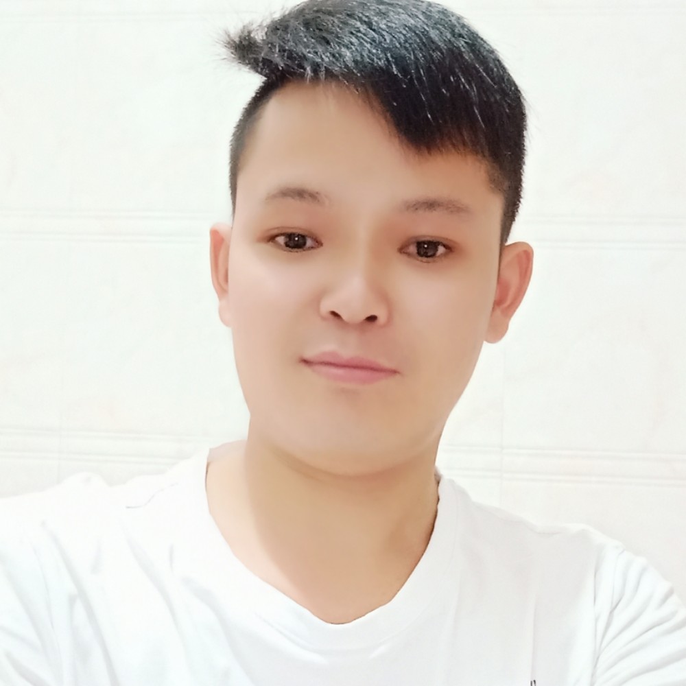 猎豹回眸精明的照片