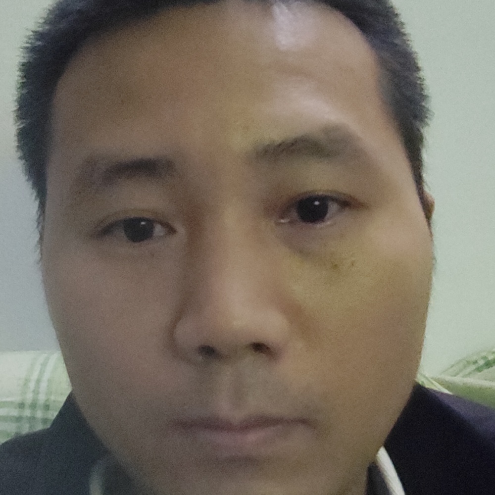 光辉者的照片