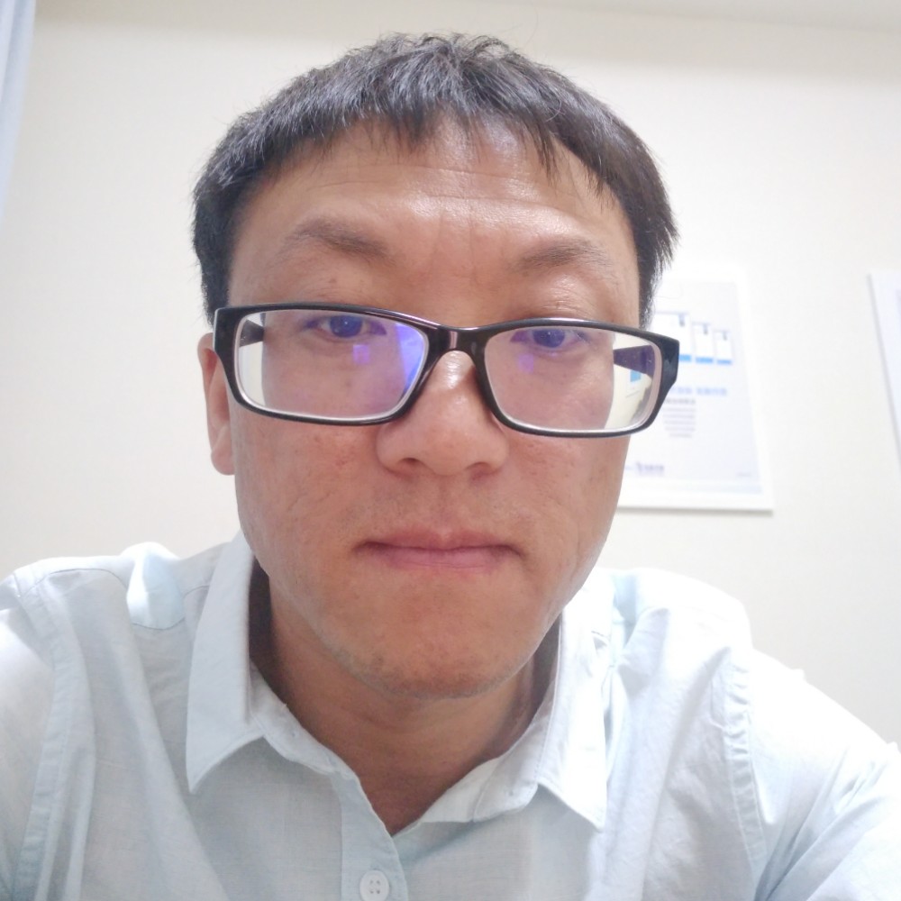 炎三的照片