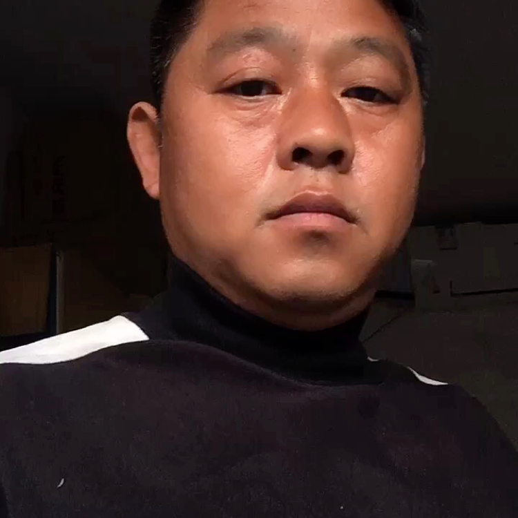 大气深拥玫瑰的照片