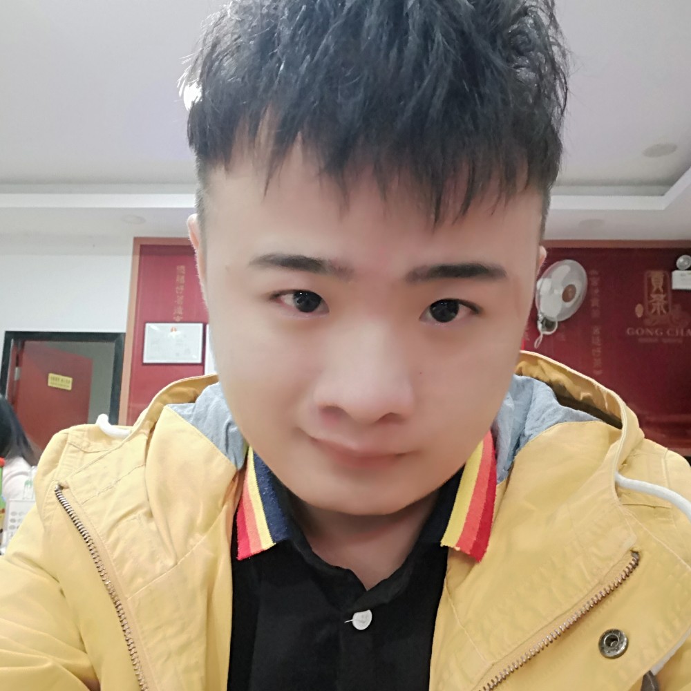 金毛蹁跹大方的照片