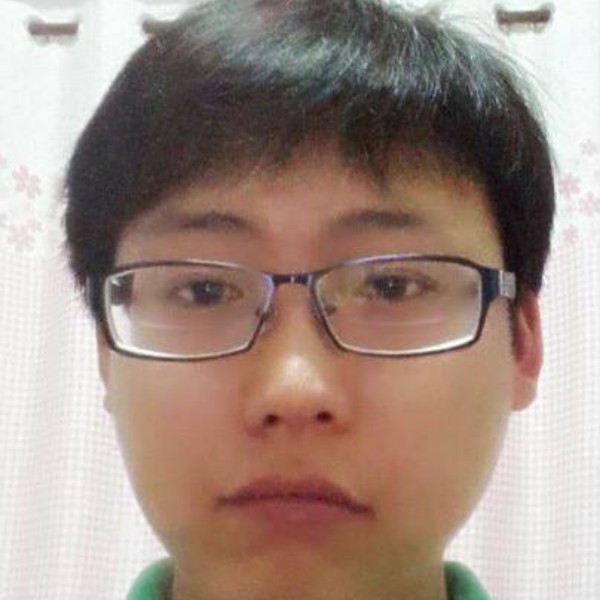 逐风斑驳的照片