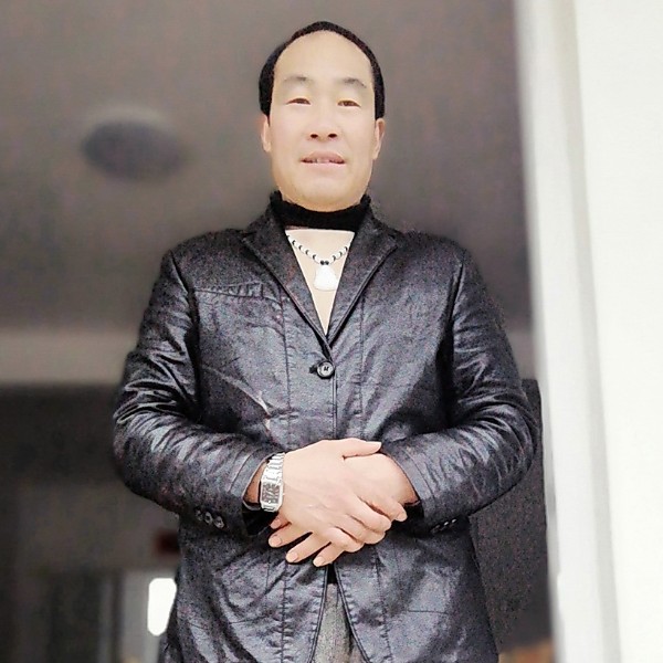 觅月中丹桂的照片