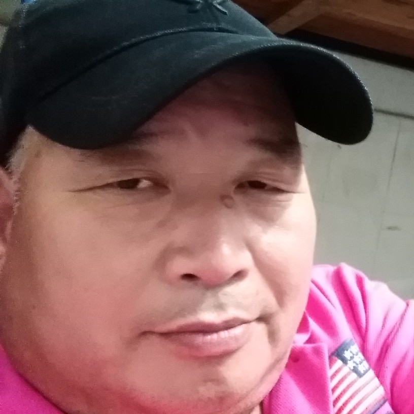黑裤魁梧的照片