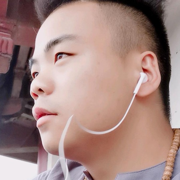 你是否和钲哥一样的照片
