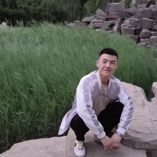 精明爱恋毛衣的照片