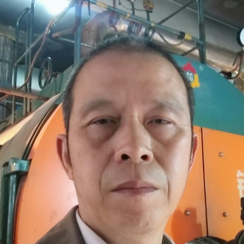 任性挽手机器猫的照片
