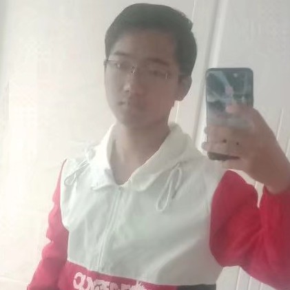 花痴笑夏天的照片