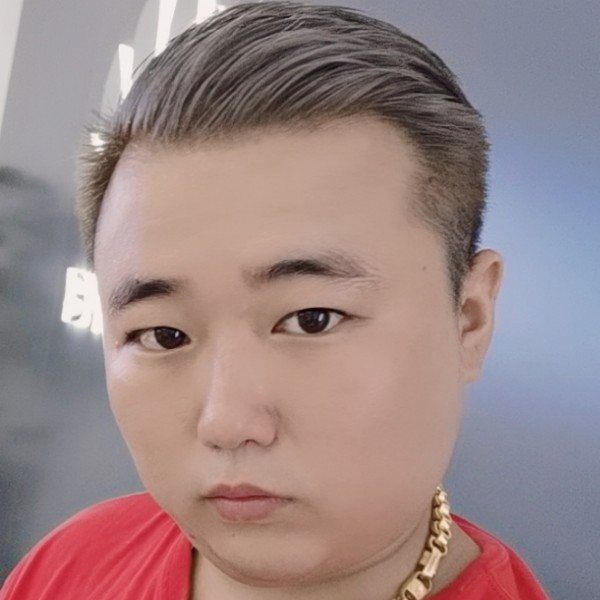晓苏爱尚猪的照片