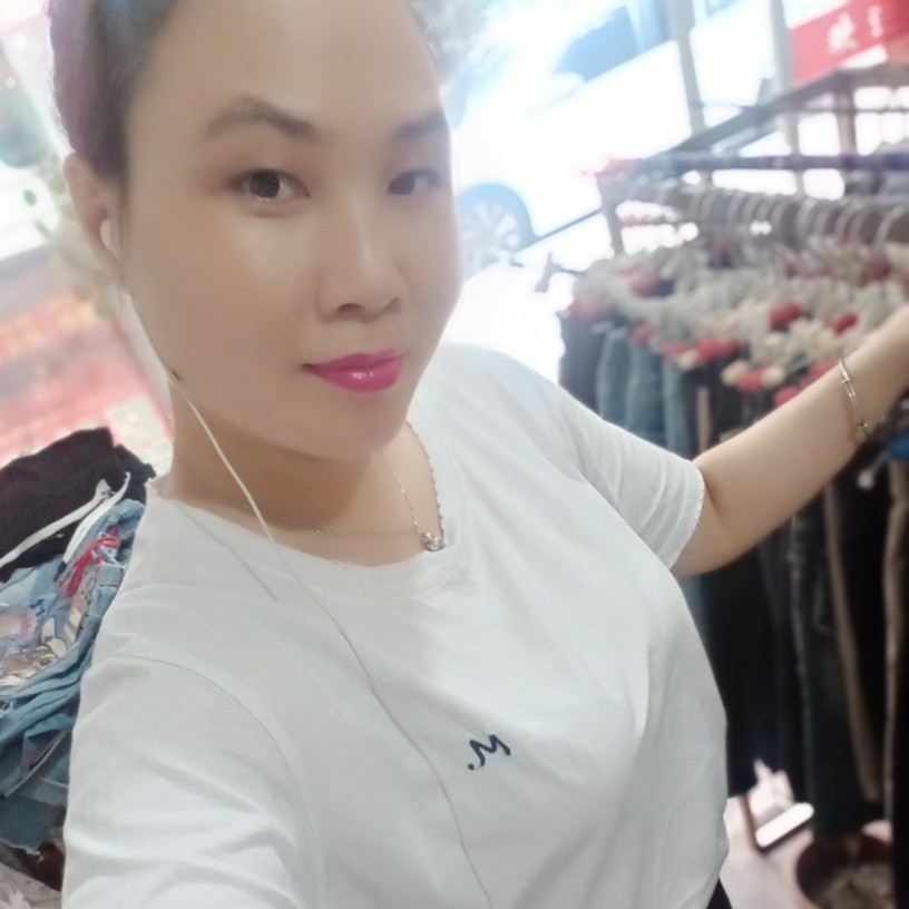 寒冷与酒窝的照片