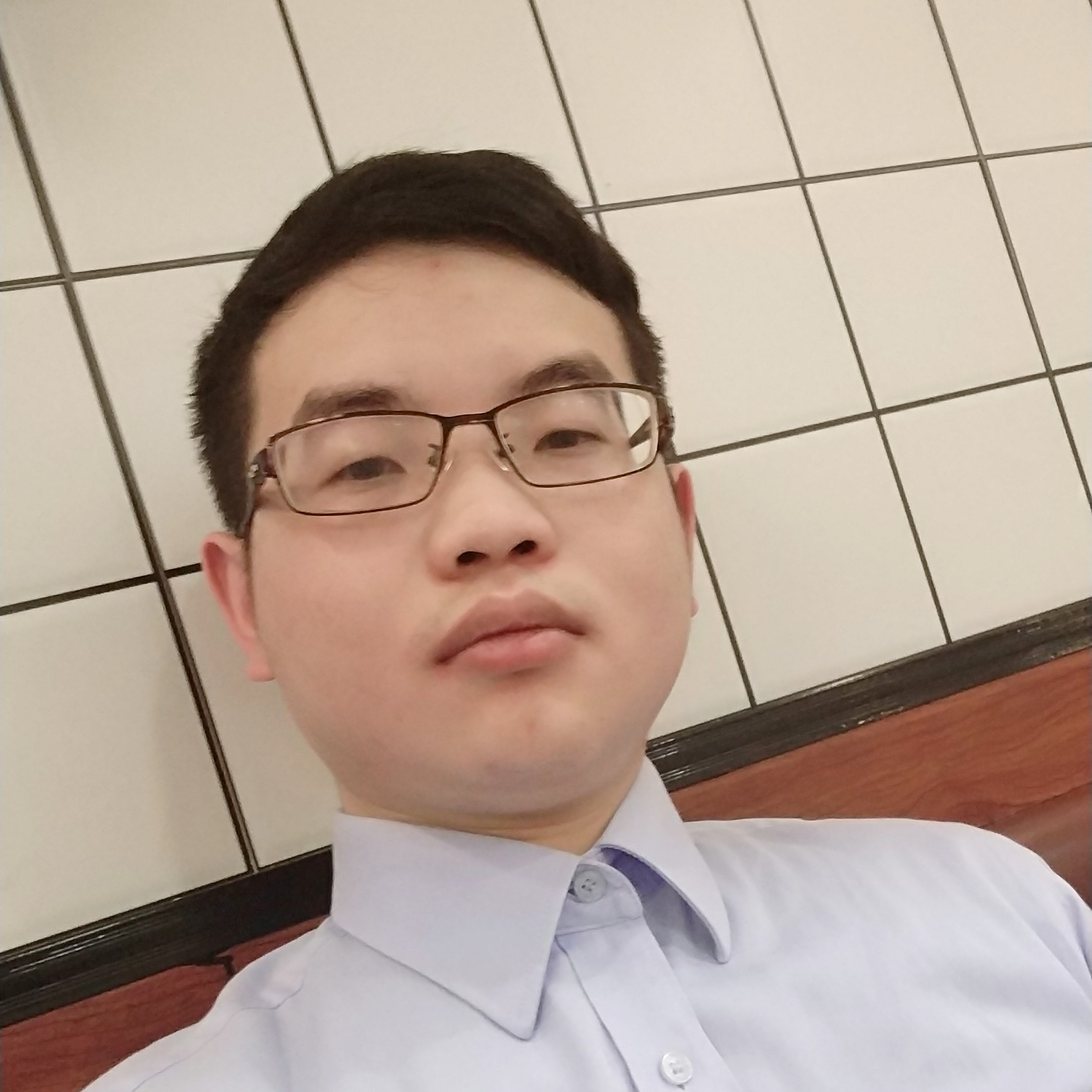 龙斌1的照片