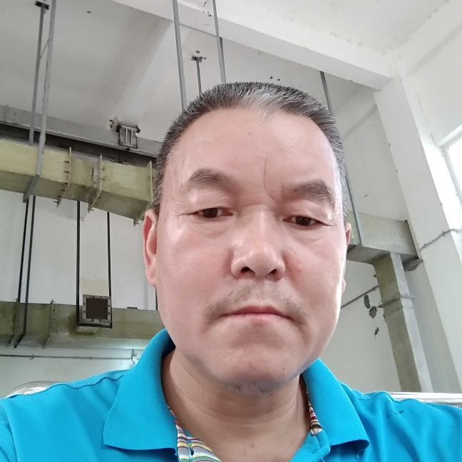 落拓与抽屉的照片