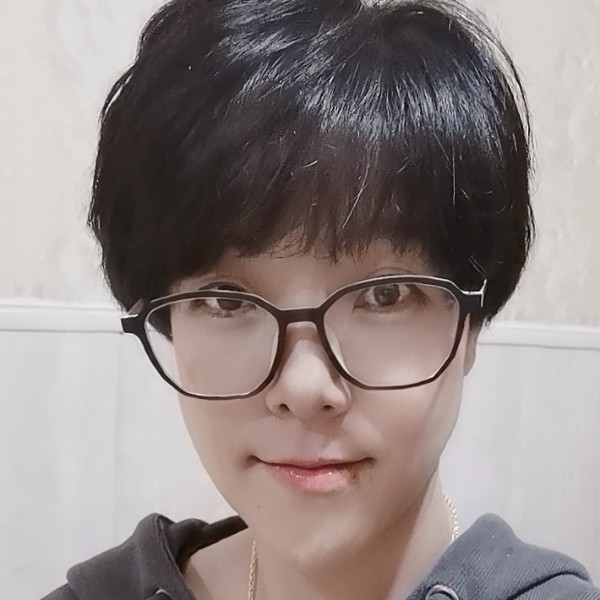 连靓的照片