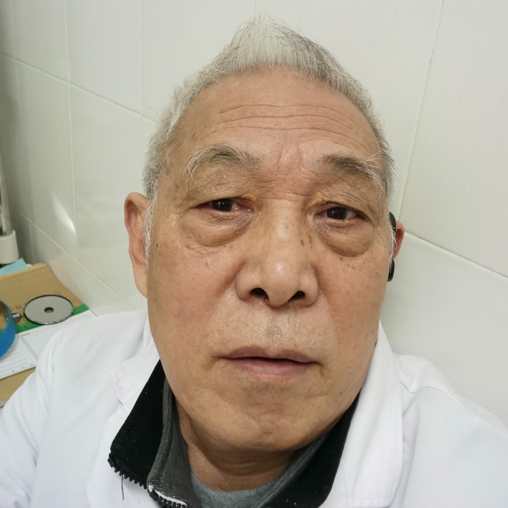 鲤鱼方西牛的照片