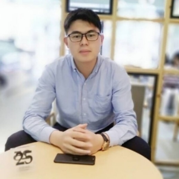 方毛豆的照片