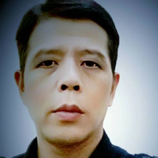 小刺猬邂逅娇气的照片