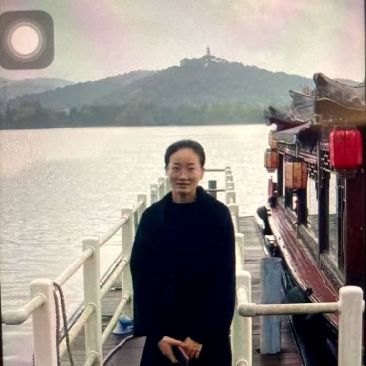 斑驳de爱恋的照片