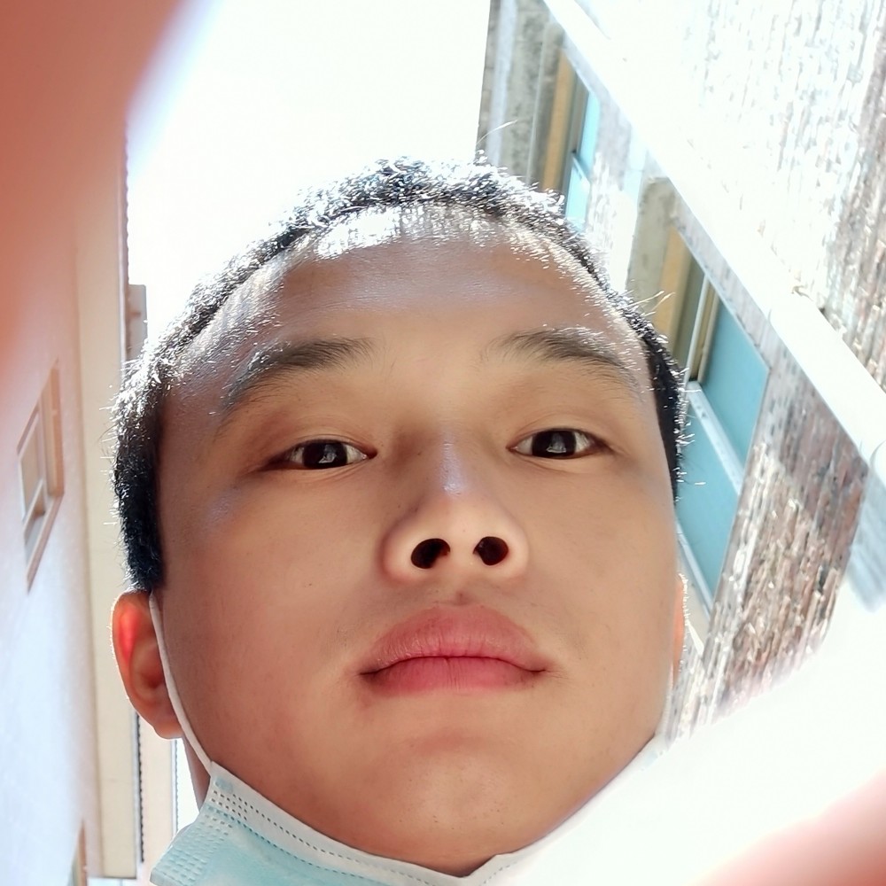 现实与冬天的照片
