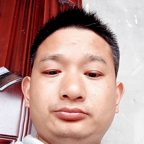 正直漫步夕阳的照片