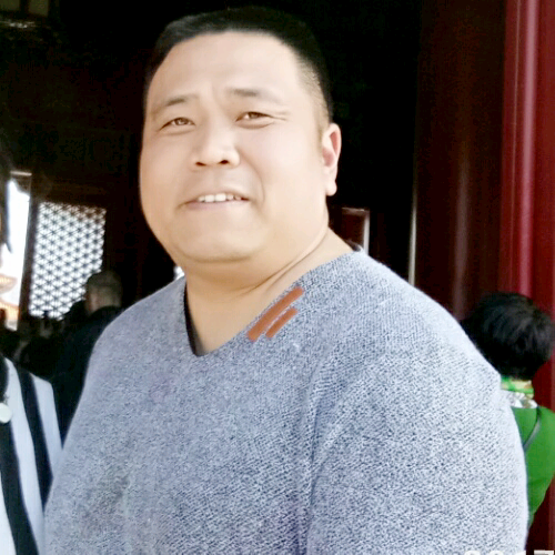 负重前行的照片