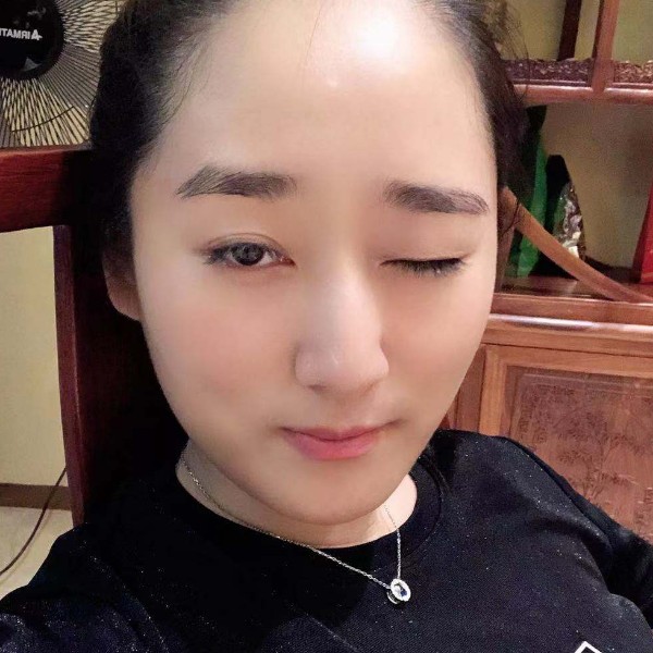 左思右想欢子的照片