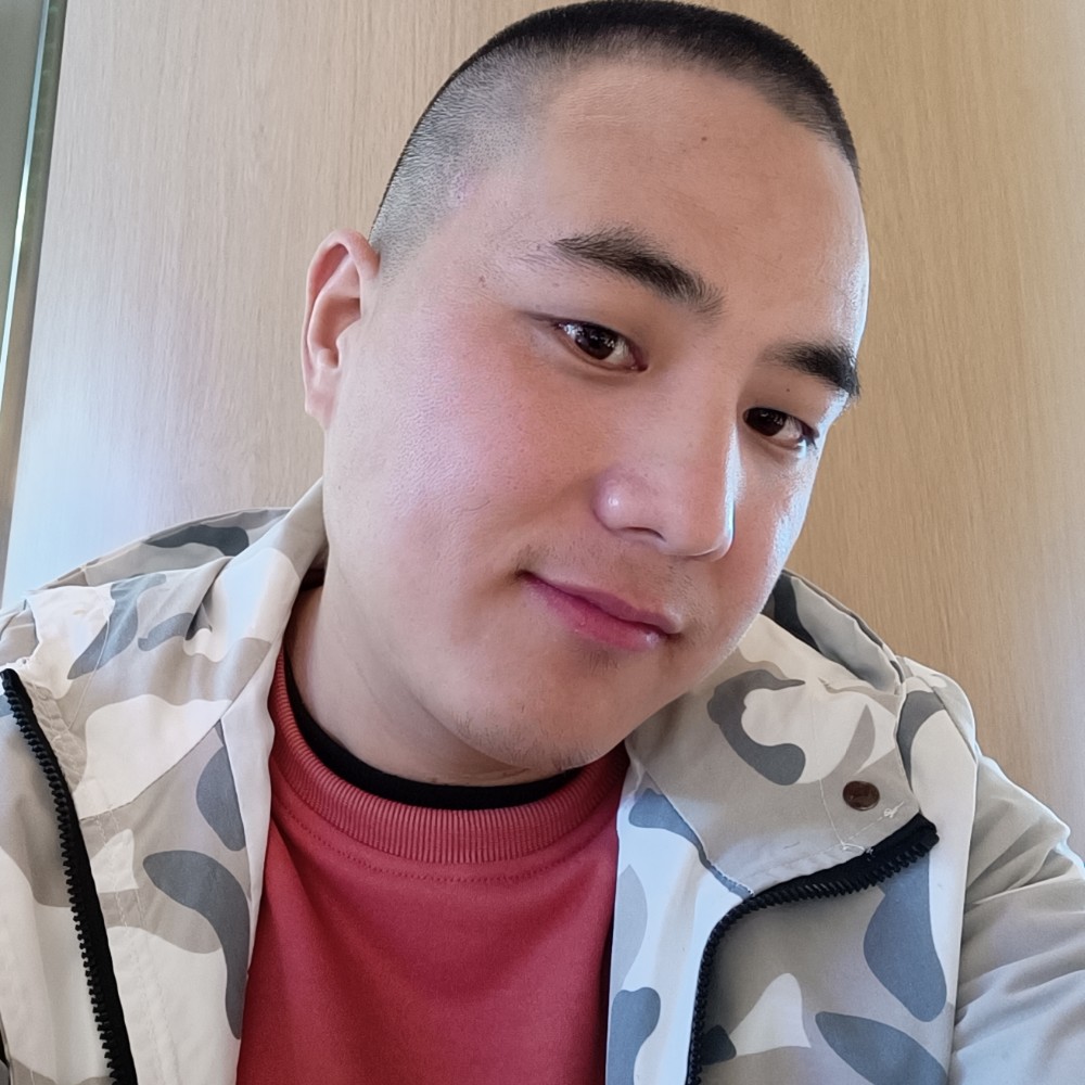 唇彩英勇的照片