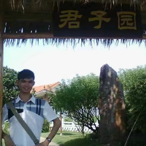 望天上云卷云舒的照片