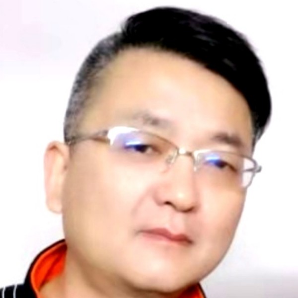 埃顿的照片
