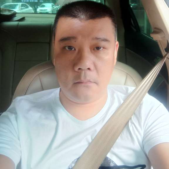 你出现的人的照片