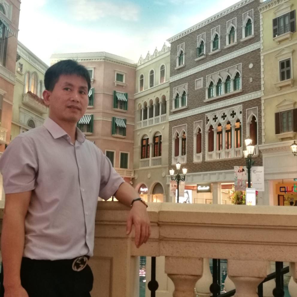 小蝴蝶等待翩飞的照片