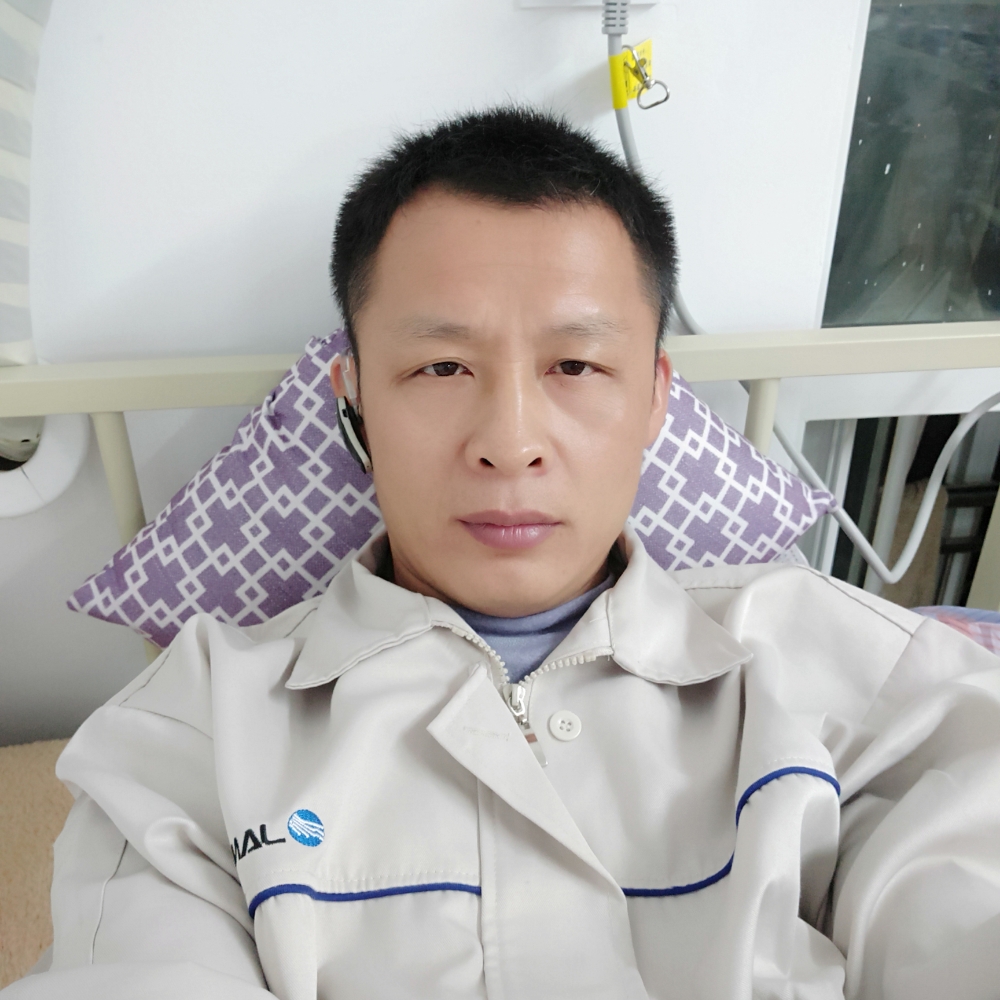 李翎的照片