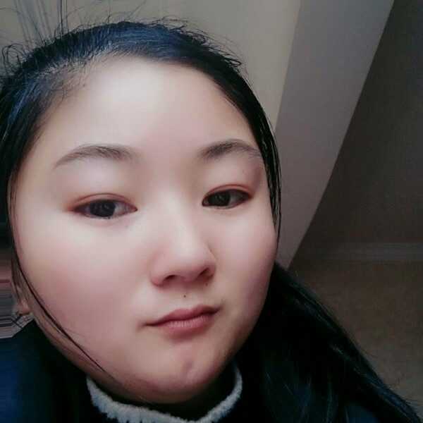 单纯的女孩的照片