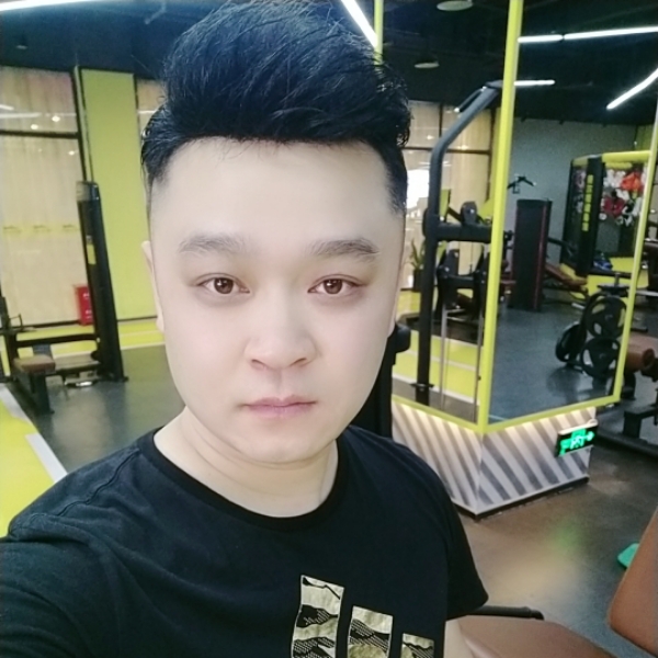 大神有爱听歌的照片