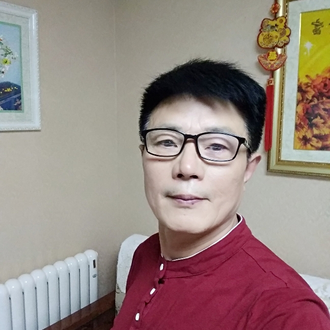 佘生只愿笑的照片