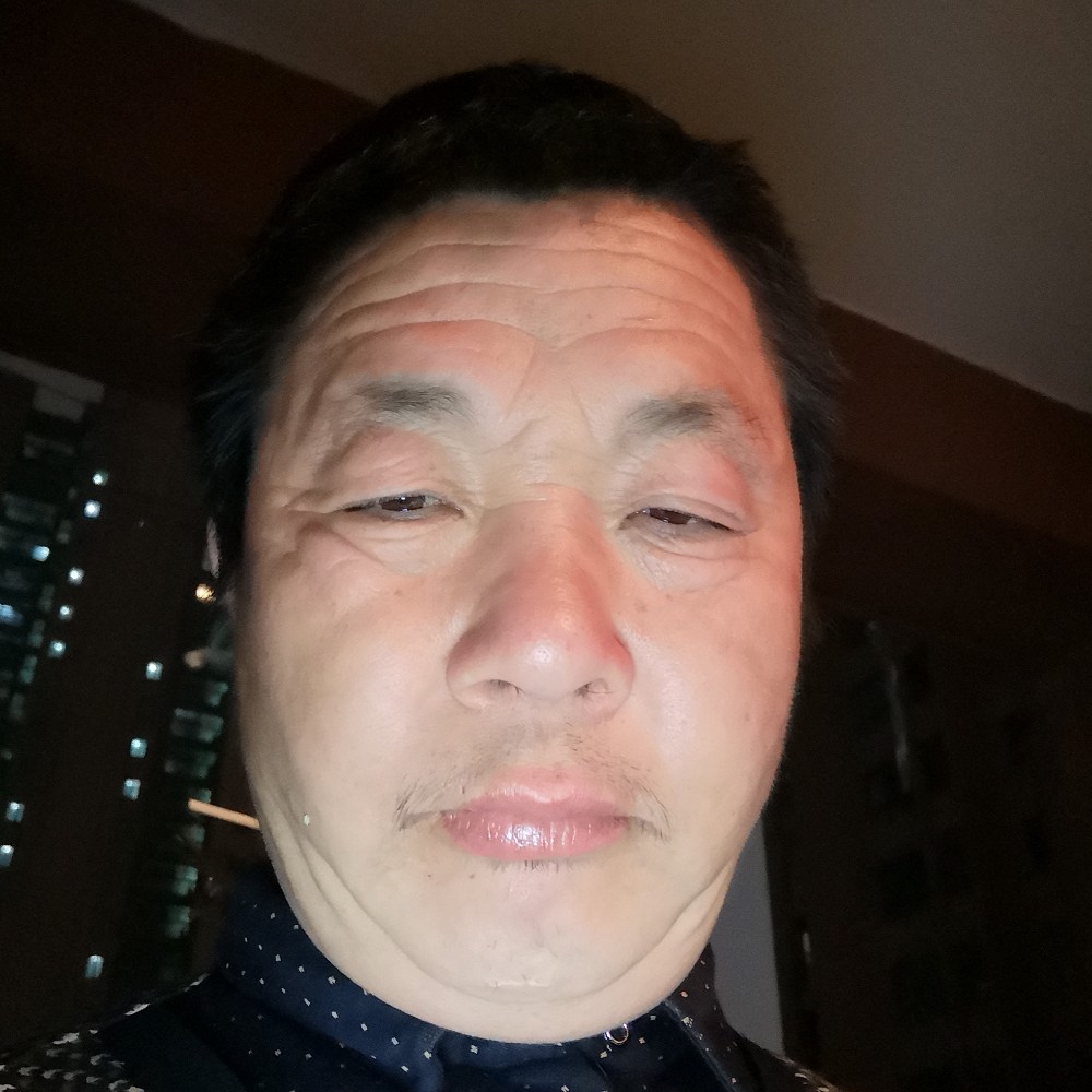 薯片等待友好的照片