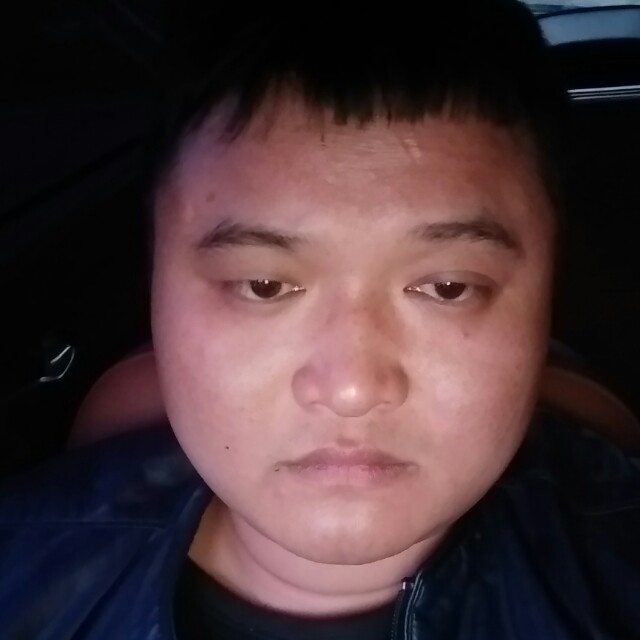 结实火龙果的照片