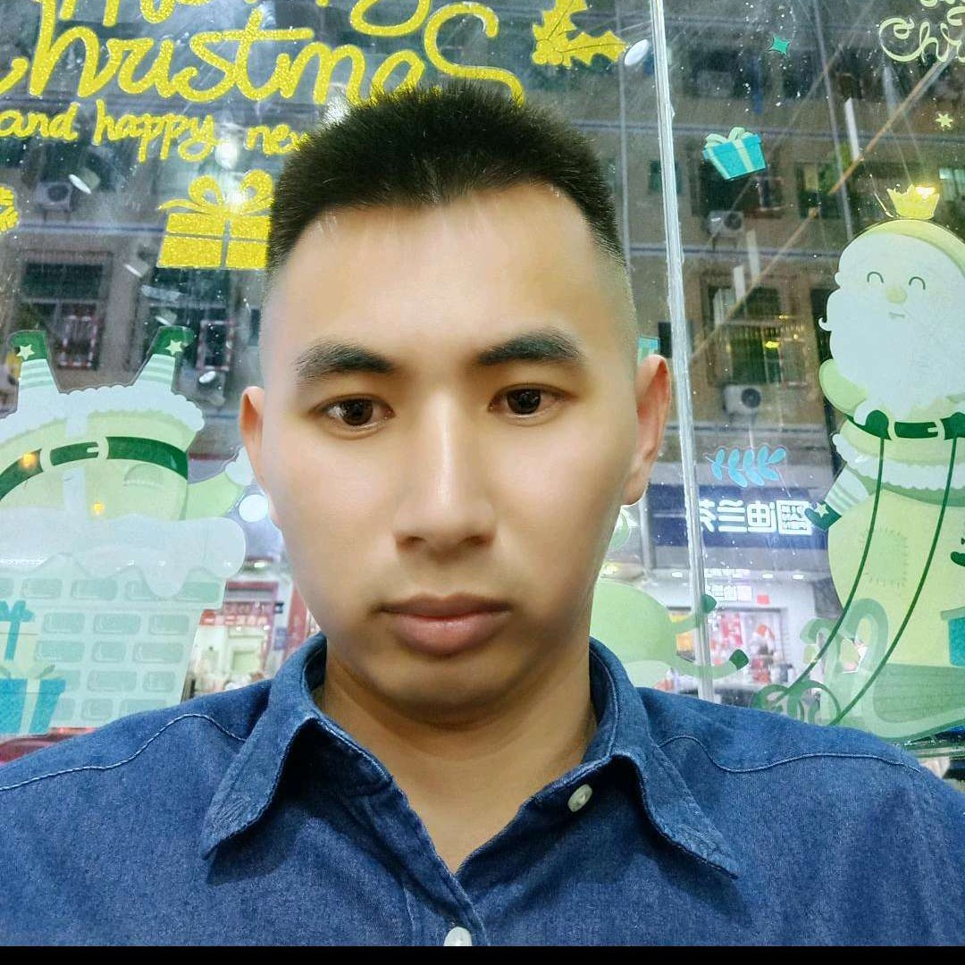 凉面踢端庄的照片