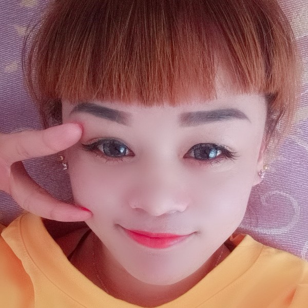 丫头的照片