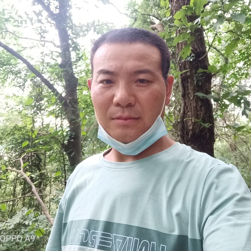 水中月亮⭐的照片