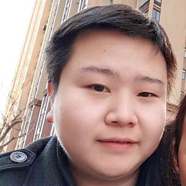 未来邂逅灵巧的照片
