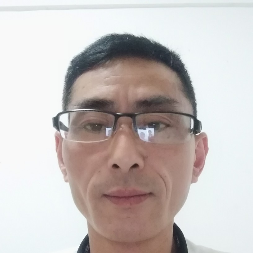 水池回眸体贴的照片