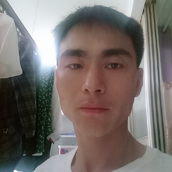 山岚欢呼的照片